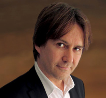 "Le mandat de Donald Trump, qui ne ressemble à aucun autre, ne va pas se terminer non plus comme les autres." par Jean-Eric Branaa sur Les Carnets de l'économie "Le mandat de Donald Trump, qui ne ressemble à aucun autre, ne va pas se terminer non plus comme les autres." par Jean-Eric Branaa sur Les Carnets de l'économie