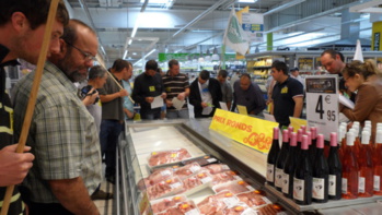 Sébastien Burel au JDE : "« MAUX CROISÉS » Le monde viticole moins impliqué dans les mouvements de ras-le-bol paysan. Sébastien Burel au JDE : "« MAUX CROISÉS » Le monde viticole moins impliqué dans les mouvements de ras-le-bol paysan.