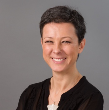 Audrey Chapot : « L’esprit des mots », pour retrouver du sens et changer la donne au quotidien. Audrey Chapot : « L’esprit des mots », pour retrouver du sens et changer la donne au quotidien.