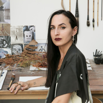 "Portrait d'Artiste : Entretien avec Charlotte Cornaton" par Bertrand Coty