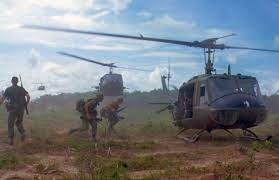 "Deux défaites : le Viet Nam et l’Afghanistan" par Capitaine de Frégate (H) Ortiz
