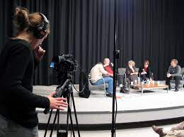 "Liberté de communication audiovisuelle : le pluralisme des courants d’opinion s’apprécie en tenant compte des heures de diffusion des émissions" par Frédéric Rose-Dulcina