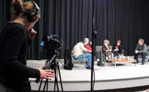 "Liberté de communication audiovisuelle : le pluralisme des courants d’opinion s’apprécie en tenant compte des heures de diffusion des émissions" par Frédéric Rose-Dulcina